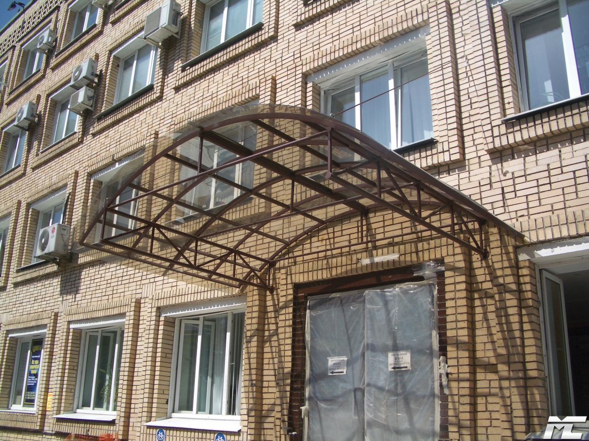 Арочные козырьки из поликарбоната лучшее сочетание цены и качества